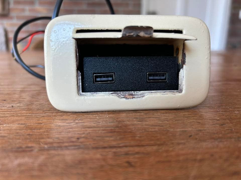 VW T1 Combi | USB chargeur pour cendrier 6/12 Volt | -07/67